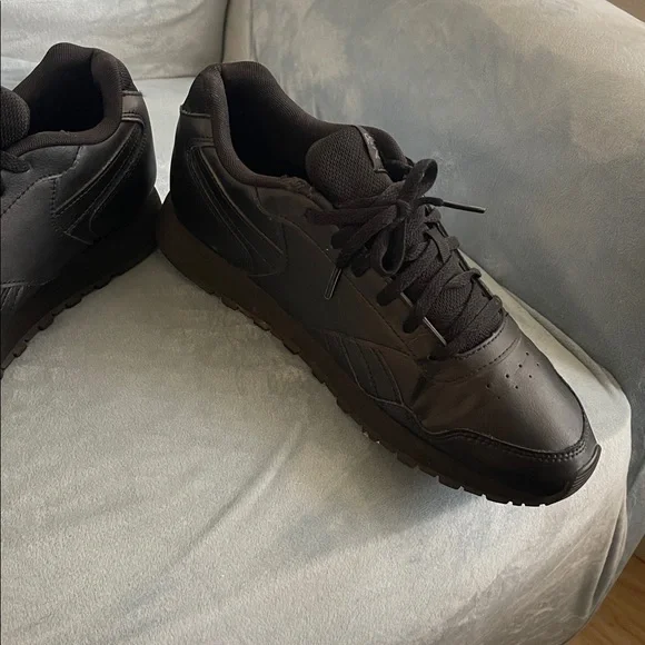 Reebok Classic Black Athletic Shoes - Picture 8 of 11